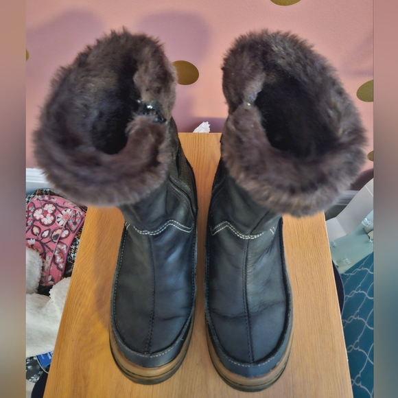 Merrell Black Boots - Picture 7 of 9